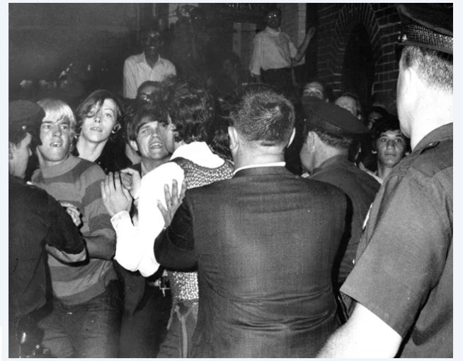 A única foto conhecida da primeira noite de rebeliões